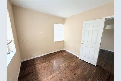 620 84th St #25, Miami Beach, FL 33141 - Photo 8