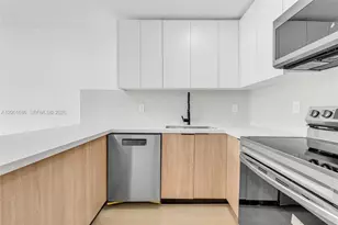 1611 NE 50th Ct, Fort Lauderdale, FL 33334 - Photo 4