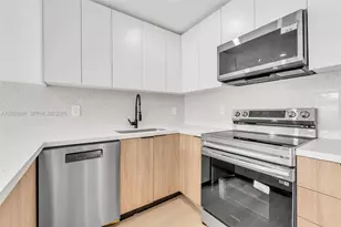 1611 NE 50th Ct, Fort Lauderdale, FL 33334 - Photo 6