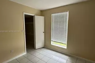 10383 N Kendall Dr, Miami, FL 33176 - Photo 6