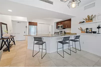 20000 E Country Club Dr #314, Aventura, FL 33180 - Photo 12