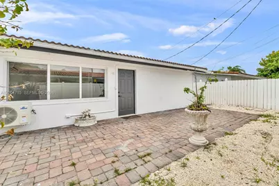 1611 NE 50th Ct #4, Fort Lauderdale, FL 33334 - Photo 12