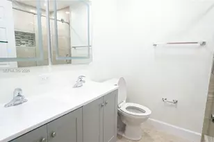 213 E Forest Oak Cir, Davie, FL 33325 - Photo 16