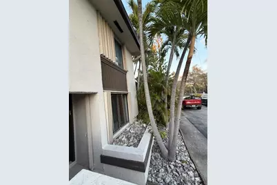 2661 NE 164th St #40, North Miami Beach, FL 33160 - Photo 2