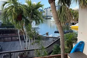 2661 NE 164th St, North Miami Beach, FL 33160 - Photo 16