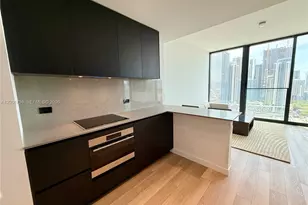 20 NE 11th St, Miami, FL 33132 - Photo 8