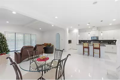 9220 E Meridian Dr, Parkland, FL 33076 - Photo 20