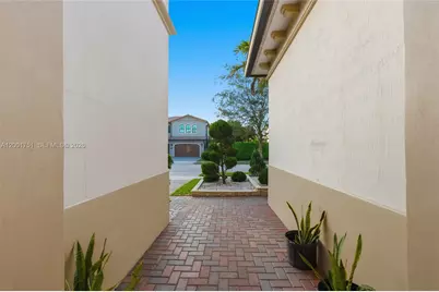 9220 E Meridian Dr, Parkland, FL 33076 - Photo 46