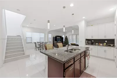 9220 E Meridian Dr, Parkland, FL 33076 - Photo 12