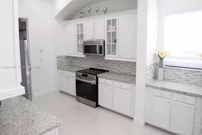 8537 NW 39th Ct, Cooper City, FL 33024 - Photo 10