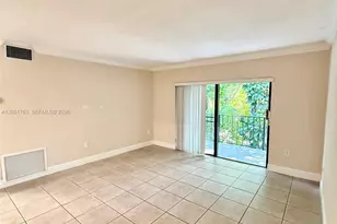 10403 N Kendall Dr, Miami, FL 33176 - Photo 6