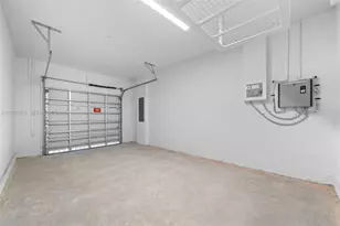 715 SE 15th St, Homestead, FL 33034 - Photo 8