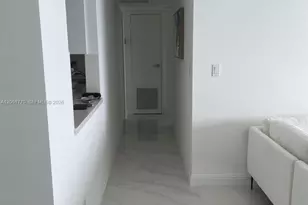 100 Bayview Dr, Sunny Isles Beach, FL 33160 - Photo 14