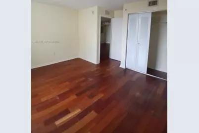 219 NW 12th Ave #914, Miami, FL 33128 - Photo 2