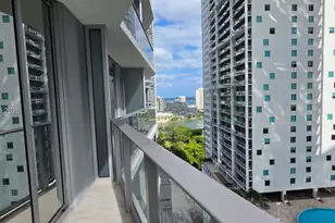 77 SE 5th St, Miami, FL 33131 - Photo 16