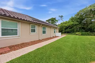 6113 NW 53rd Cir, Coral Springs, FL 33067 - Photo 46