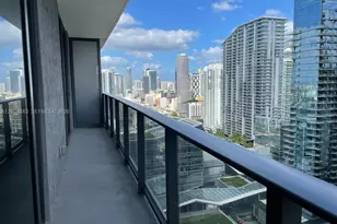 55 SW 9th St, Miami, FL 33130 - Photo 12