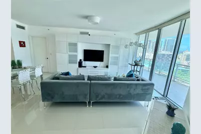 350 S Miami Ave #1601, Miami, FL 33130 - Photo 12