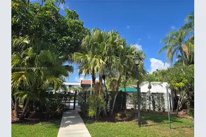 310 Racquet Club Rd #204, Weston, FL 33326 - Photo 32
