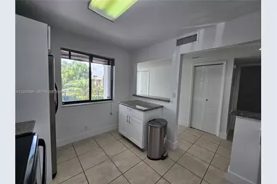 310 Racquet Club Rd #204, Weston, FL 33326 - Photo 10