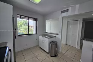 310 Racquet Club Rd, Weston, FL 33326 - Photo 10