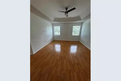 20471 SW 1st St, Pembroke Pines, FL 33029 - Photo 8