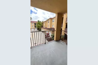 771 N Pine Island Rd #211, Plantation, FL 33324 - Photo 10