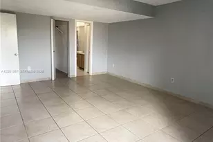 9375 Fontainebleau Blvd, Miami, FL 33172 - Photo 2