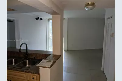 7125 NW 186th St #B209, Hialeah, FL 33015 - Photo 14