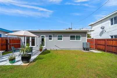 2010 Calais Dr, Miami Beach, FL 33141 - Photo 20