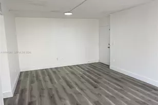 9320 Fontainebleau Blvd, Miami, FL 33172 - Photo 4