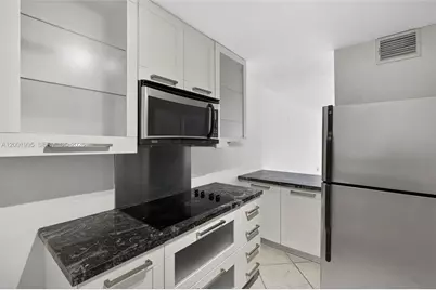 1250 Lincoln Rd #404, Miami Beach, FL 33139 - Photo 4