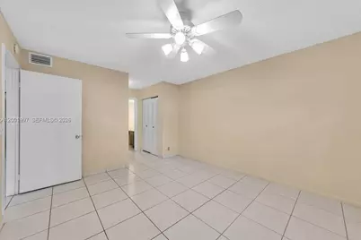 1200 SW 124th Ter #106O, Pembroke Pines, FL 33027 - Photo 24