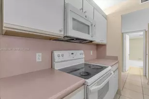 1200 SW 124th Terrace, Pembroke Pines, FL 33027 - Photo 12