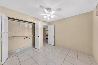 1200 SW 124th Ter #106O, Pembroke Pines, FL 33027 - Photo 32