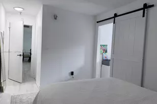 671 NE 195th St, Miami, FL 33179 - Photo 8