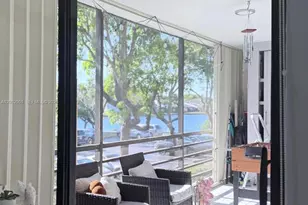671 NE 195th St, Miami, FL 33179 - Photo 38