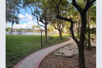 671 NE 195th St #208E, Miami, FL 33179 - Photo 32