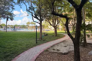 671 NE 195th St, Miami, FL 33179 - Photo 32