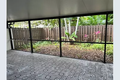 1540 NW 98th Ter, Pembroke Pines, FL 33024 - Photo 2