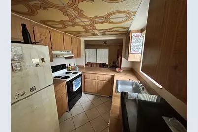 1540 NW 98th Ter, Pembroke Pines, FL 33024 - Photo 14