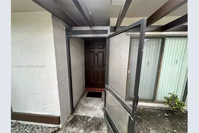 1540 NW 98th Ter, Pembroke Pines, FL 33024 - Photo 10