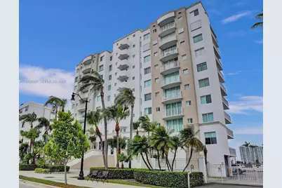 18000 N Bay Rd #201, Sunny Isles Beach, FL 33160 - Photo 4