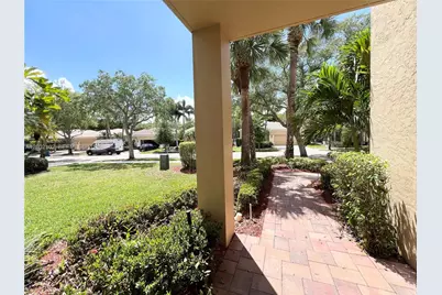 2486 Bay Isle Dr, Weston, FL 33327 - Photo 42