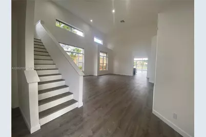 2486 Bay Isle Dr, Weston, FL 33327 - Photo 10