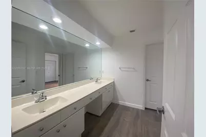 2486 Bay Isle Dr, Weston, FL 33327 - Photo 32