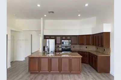 2486 Bay Isle Dr, Weston, FL 33327 - Photo 12