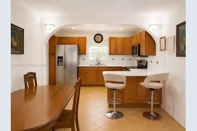 10820 NE 5th Ave, Miami, FL 33161 - Photo 4