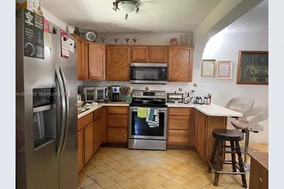 10820 NE 5th Ave, Miami, FL 33161 - Photo 4