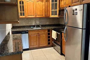 13250 SW 7th Ct, Pembroke Pines, FL 33027 - Photo 4
